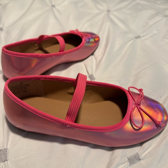 Old Navy Other - Girls' Pink Holographic Ballet Flats with Elastic Strap